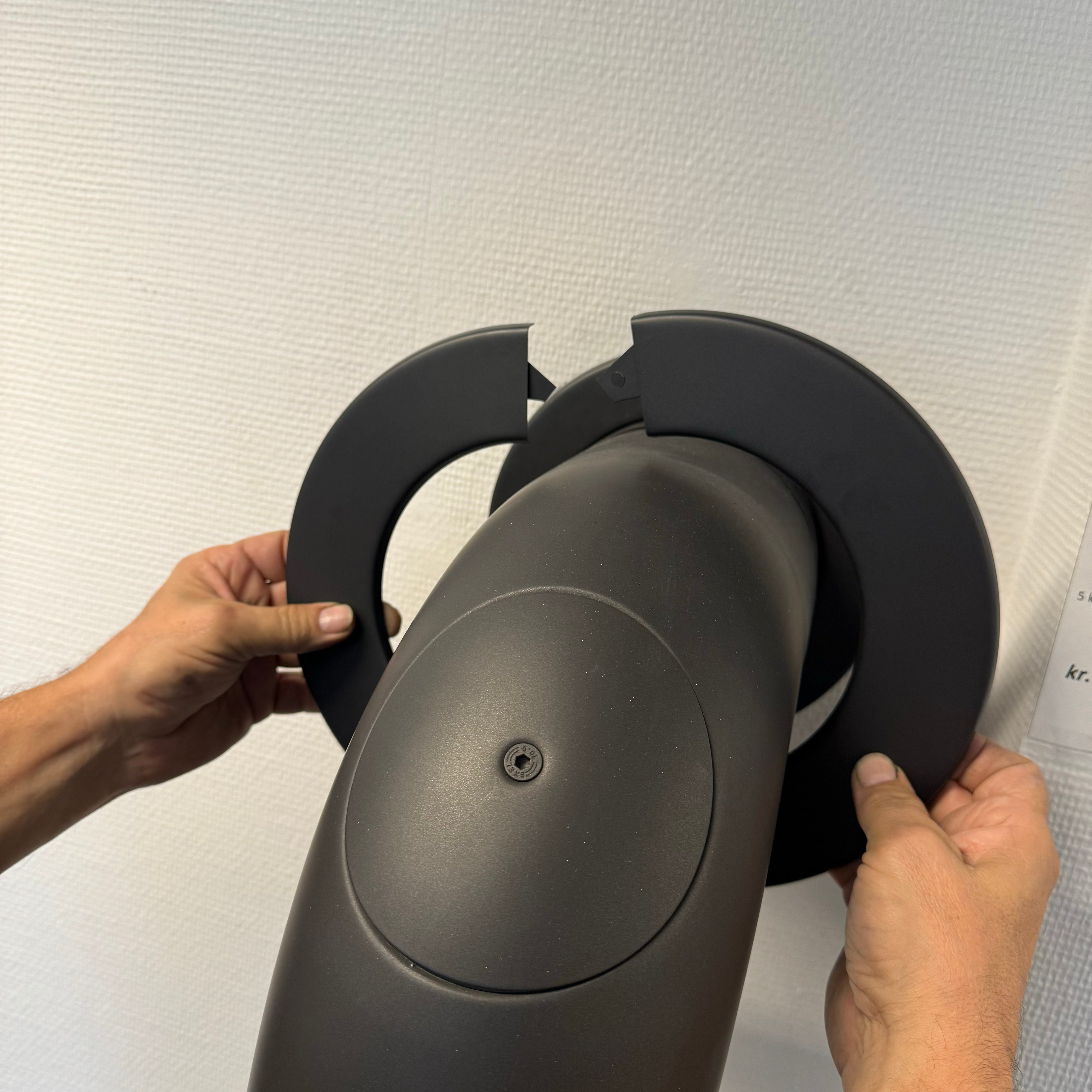 Rosette 2-delt Ø155 52mm kant - sort