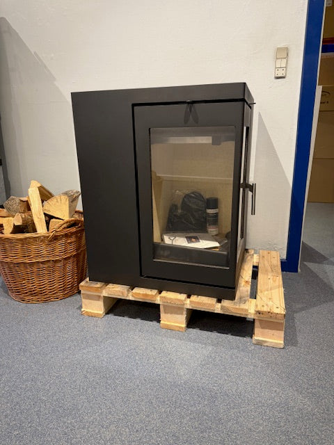 Meteor 550, højformat med vinkellåge - udstillingsmodel