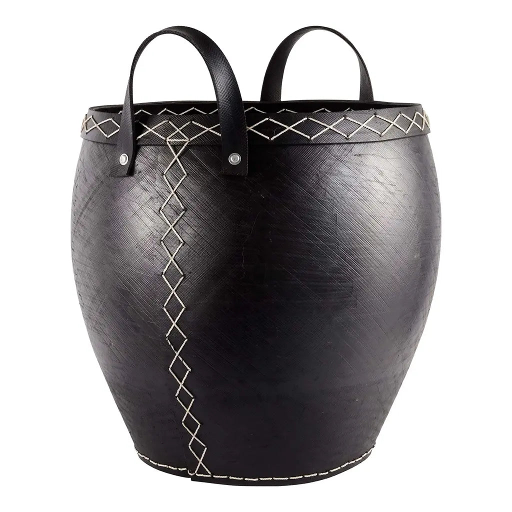 Sort brændekurv i genbrugsdæk fra TermaTech